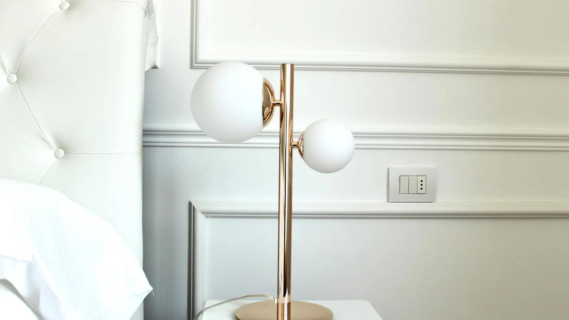 - Duomo -Luxury Design Apartment Milano Italien