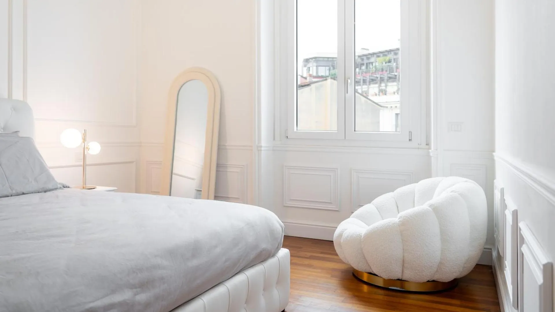 - Duomo -Luxury Design Apartment Milano 0*,